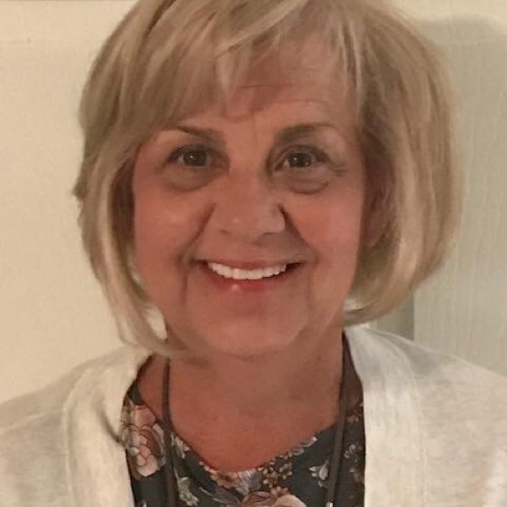 Meet your Posher, Leslie